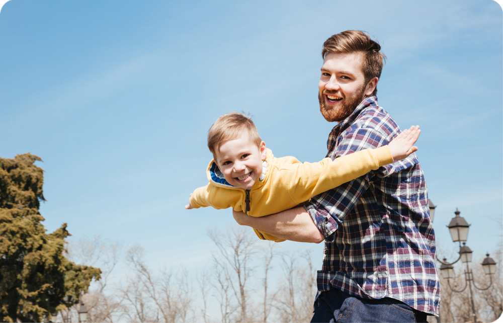 Vater lässt Sohn fliegen